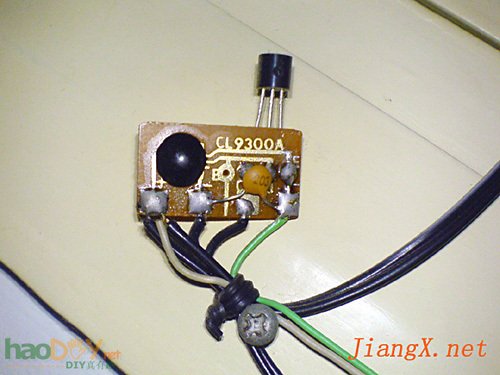 为你的寝室打造简易自制门铃