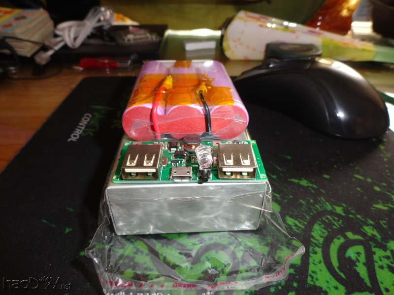 点击查看原图 长风的超个性化移动电源组装实例