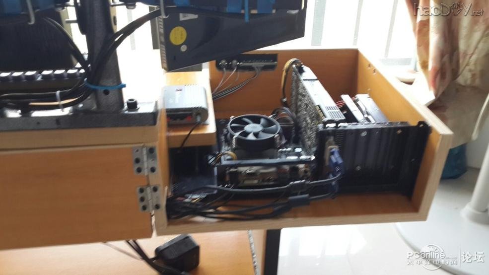 点击查看原图 DIY一体式小电脑桌~~☆~~!