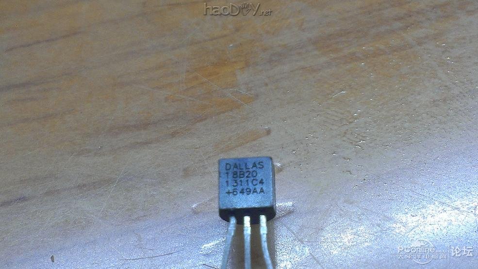 点击查看原图 今天手痒,搞个液晶显示的单片机温度计