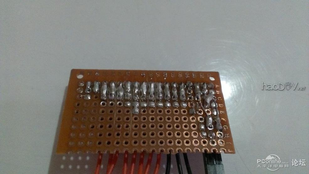 点击查看原图 今天手痒,搞个液晶显示的单片机温度计