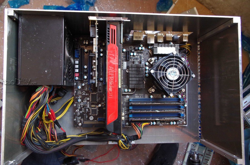 点击查看原图 手工弄一个半裸全铝电脑机箱