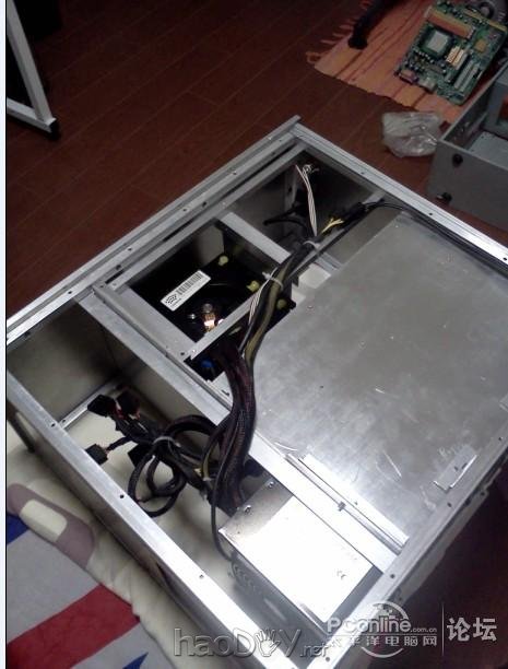 点击查看原图 自己做了个ATX全铝合金电脑机箱