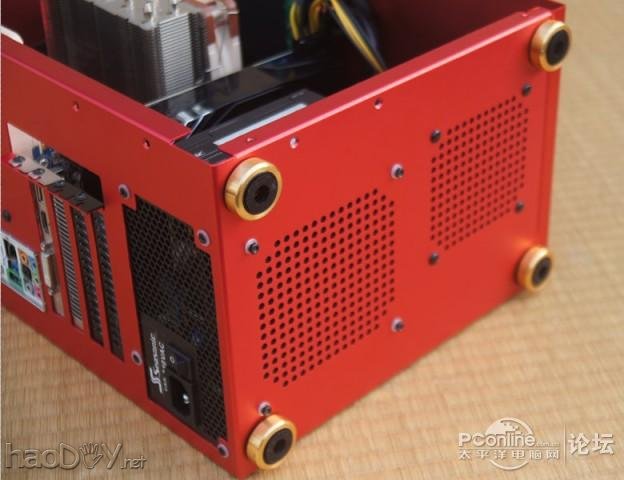 点击查看原图 纯铝机箱自己造 谁说上班族只能上班玩电脑 【更新亚克力侧板