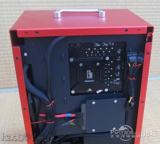 点击查看原图 纯铝机箱自己造 谁说上班族只能上班玩电脑 【更新亚克力侧板