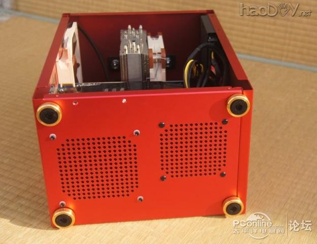 点击查看原图 纯铝机箱自己造 谁说上班族只能上班玩电脑 【更新亚克力侧板