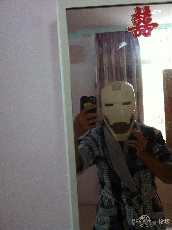 点击查看原图 打造土豪钢铁侠赛车头盔,大家觉得多少钱卖合适?