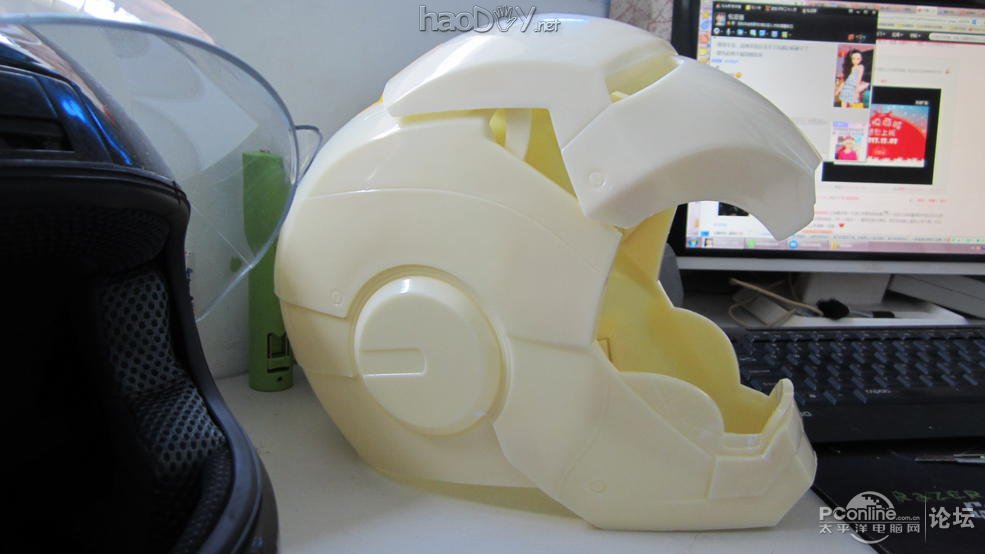 点击查看原图 打造土豪钢铁侠赛车头盔,大家觉得多少钱卖合适?