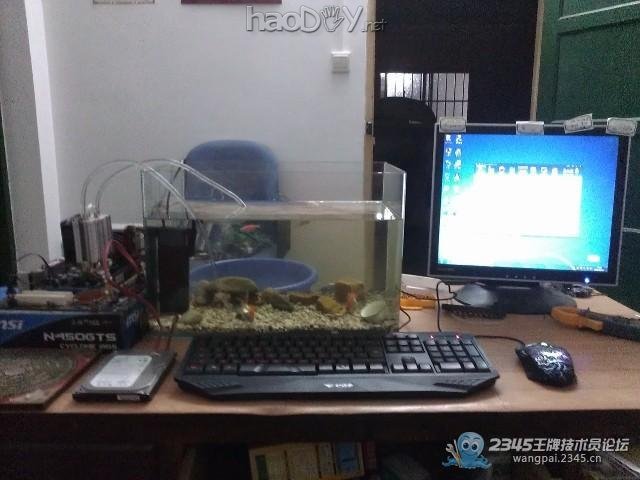 点击查看原图 废物利用,1元改造鱼缸水冷散热系统