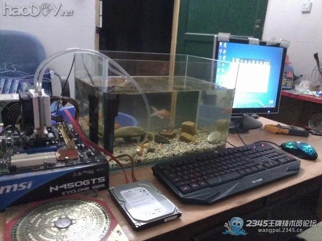 点击查看原图 废物利用,1元改造鱼缸水冷散热系统