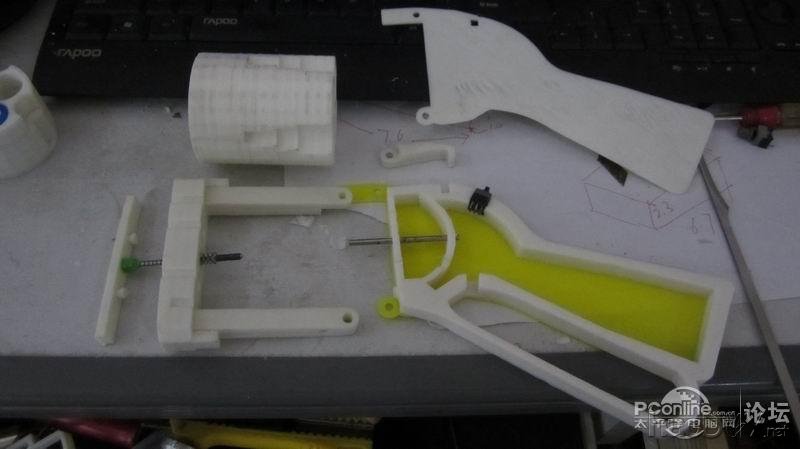 点击查看原图 3D打印 一把左轮XX移动充电宝器电源