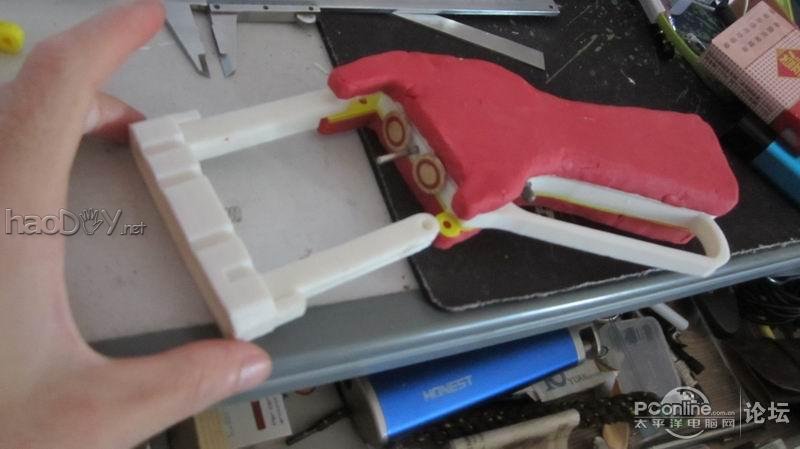 点击查看原图 3D打印 一把左轮XX移动充电宝器电源