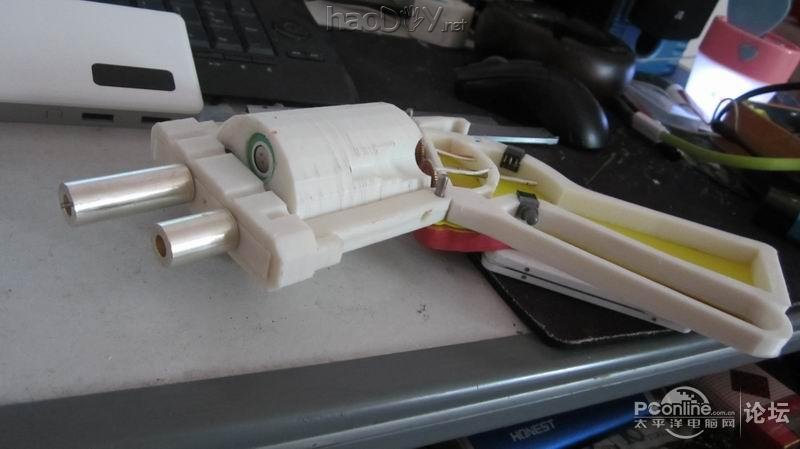 点击查看原图 3D打印 一把左轮XX移动充电宝器电源