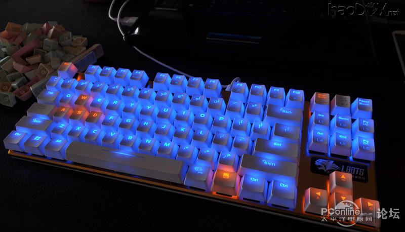 点击查看原图 我也来DIY动动手。。给键盘换个彩虹键帽