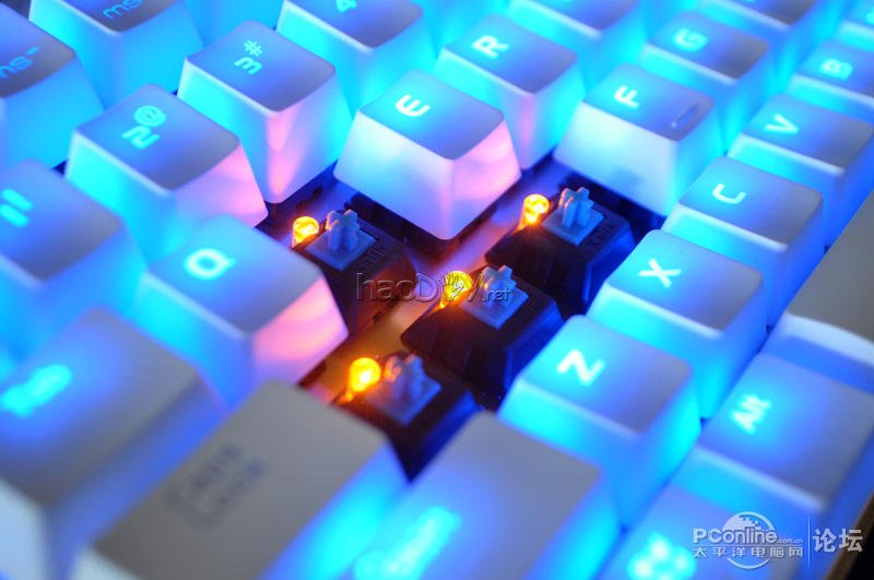 点击查看原图 我也来DIY动动手。。给键盘换个彩虹键帽
