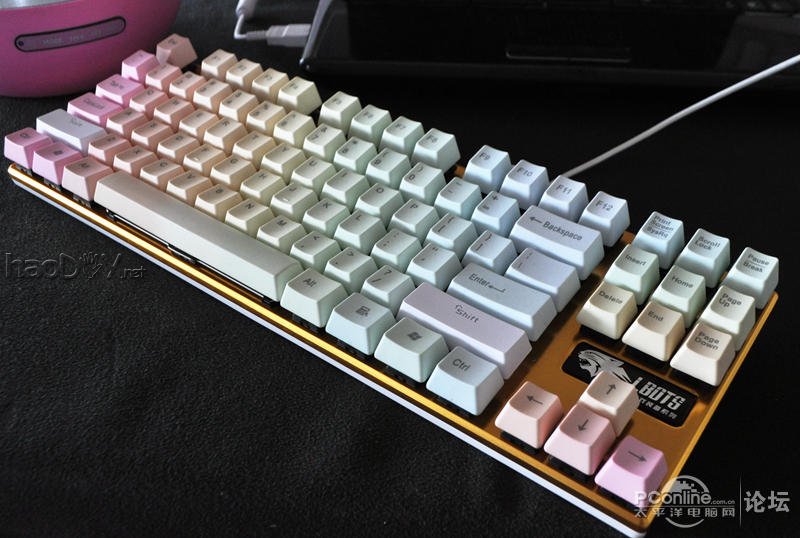 点击查看原图 我也来DIY动动手。。给键盘换个彩虹键帽