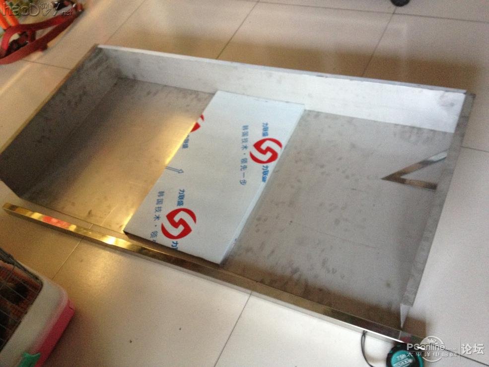 点击查看原图 制作一体化电脑桌电脑