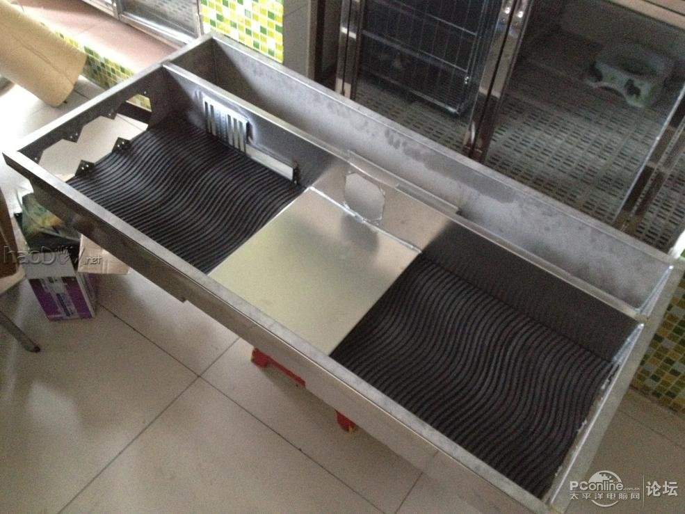 点击查看原图 制作一体化电脑桌电脑