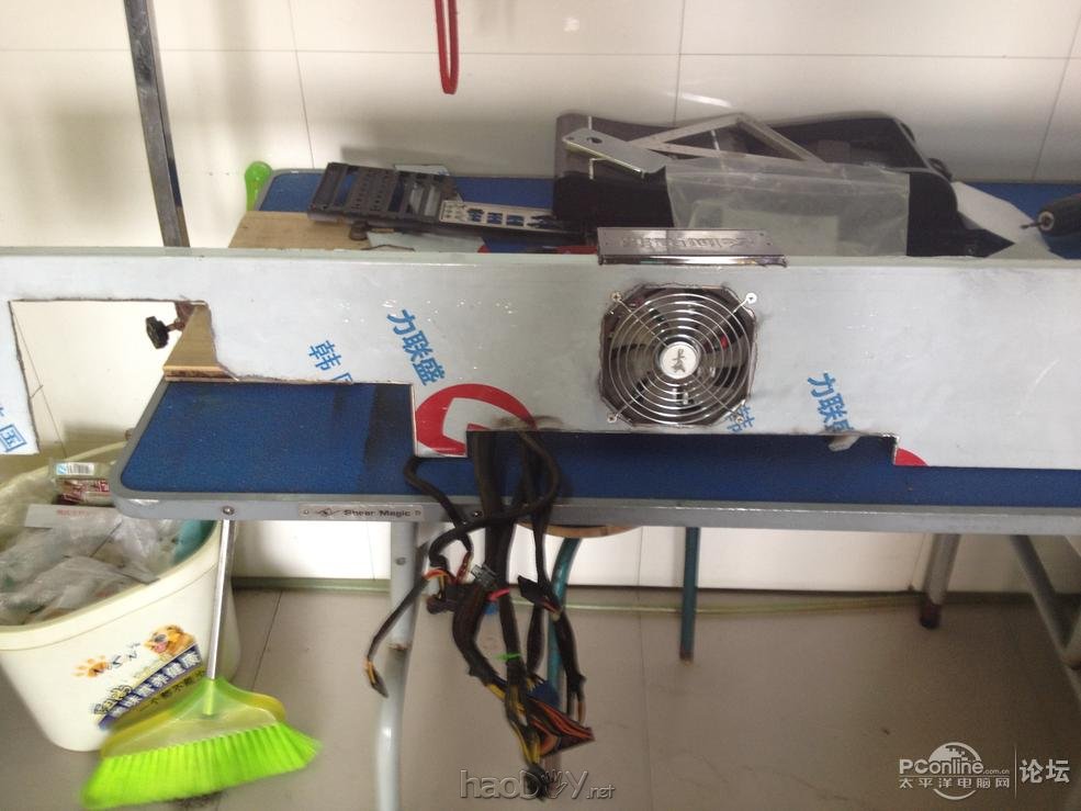 点击查看原图 制作一体化电脑桌电脑