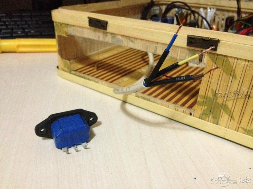 点击查看原图 “零”成本打造“竹子”电脑机箱!