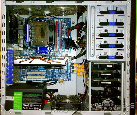 点击查看原图 【黑丝防尘】自娱自乐===>【丝袜防尘电脑主机】,效果看得到!