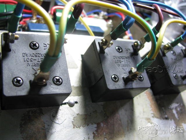 点击查看原图 自制电源滤波排插