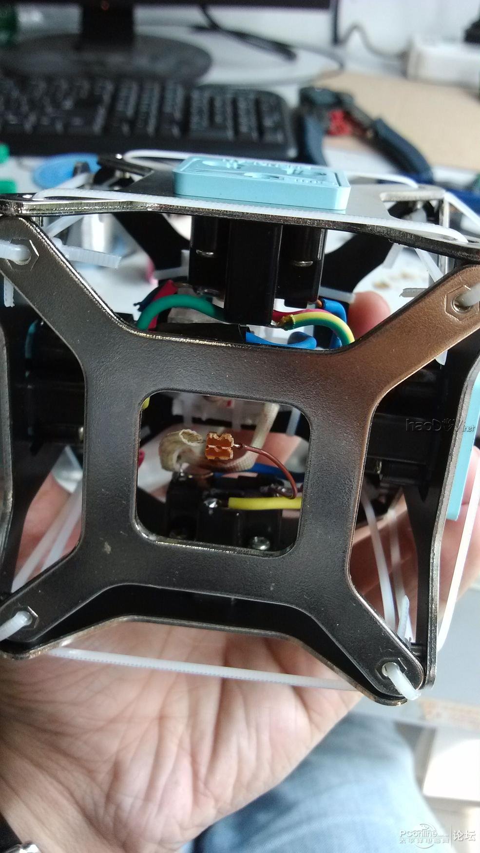 点击查看原图 DIY另类风格不安全电源插座