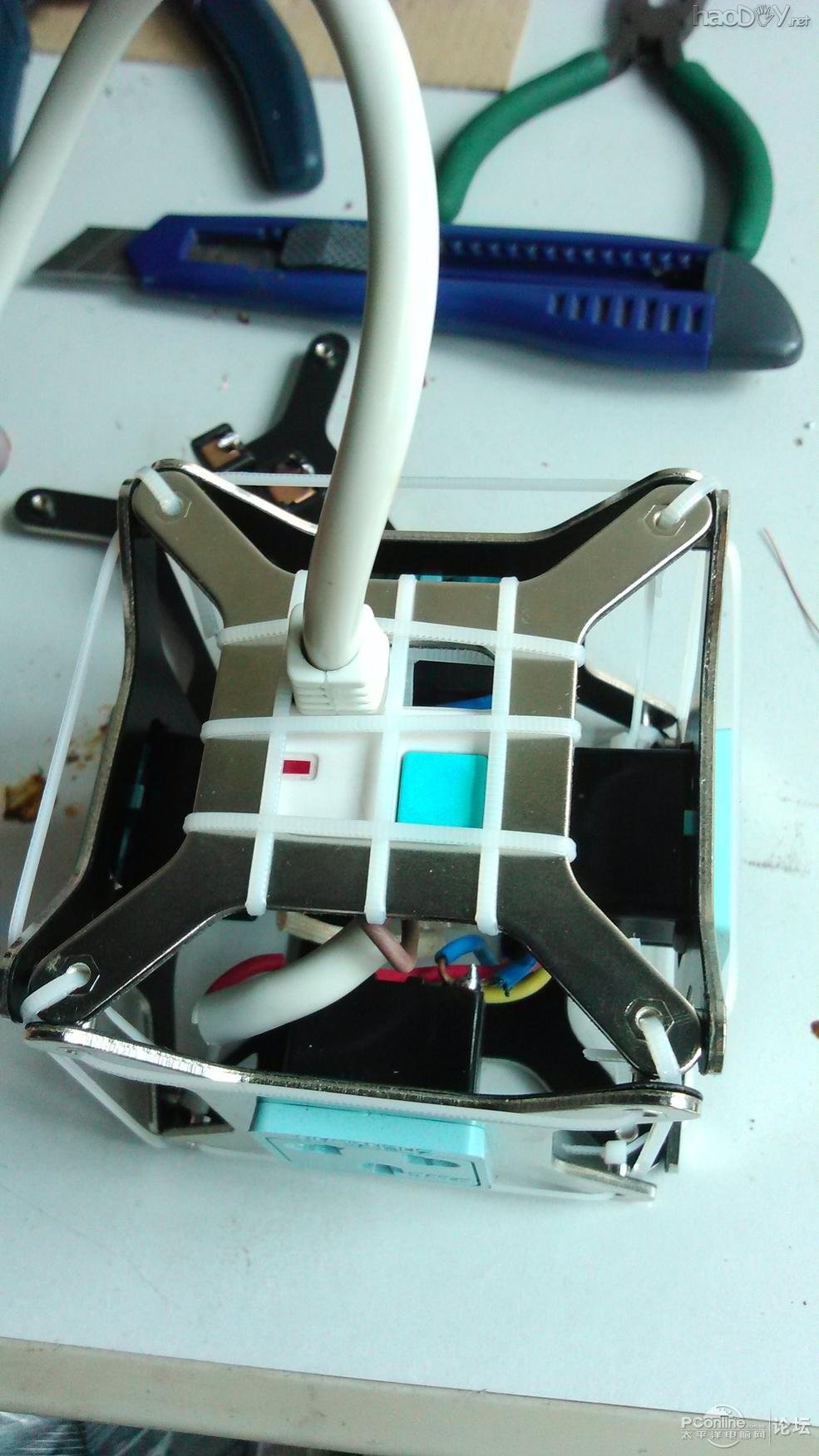 点击查看原图 DIY另类风格不安全电源插座