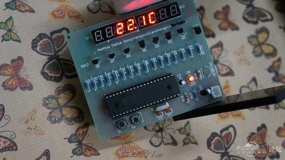 点击查看原图 用单片机打造温感时钟显示智能路由