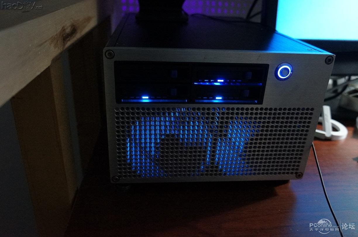 点击查看原图 DIY终极电脑小机箱~