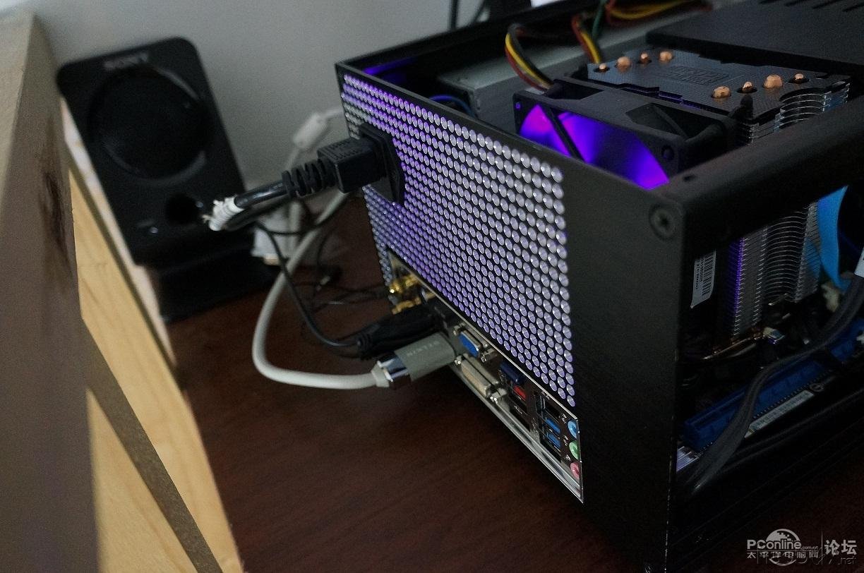 点击查看原图 DIY终极电脑小机箱~