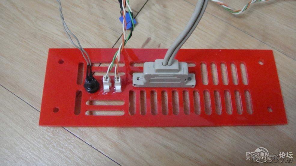 点击查看原图 给岳父母制作的超炫红色mini小机箱