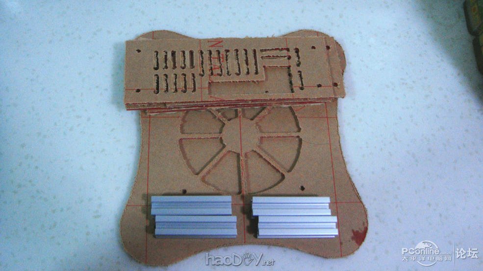 点击查看原图 给岳父母制作的超炫红色mini小机箱