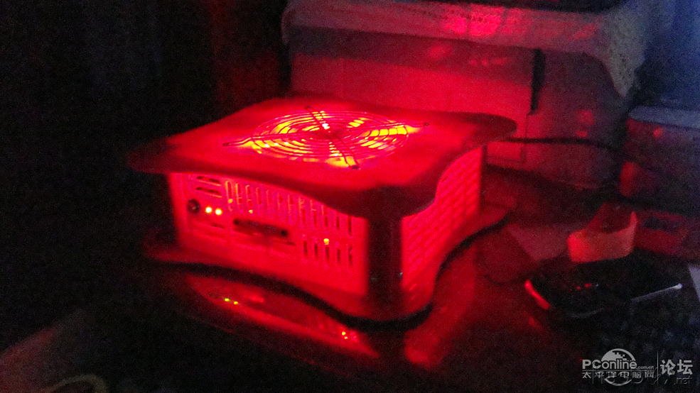 点击查看原图 给岳父母制作的超炫红色mini小机箱