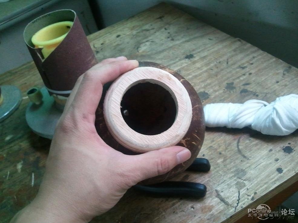 点击查看原图 做了一对椰子壳小音箱,跟大家分享一下