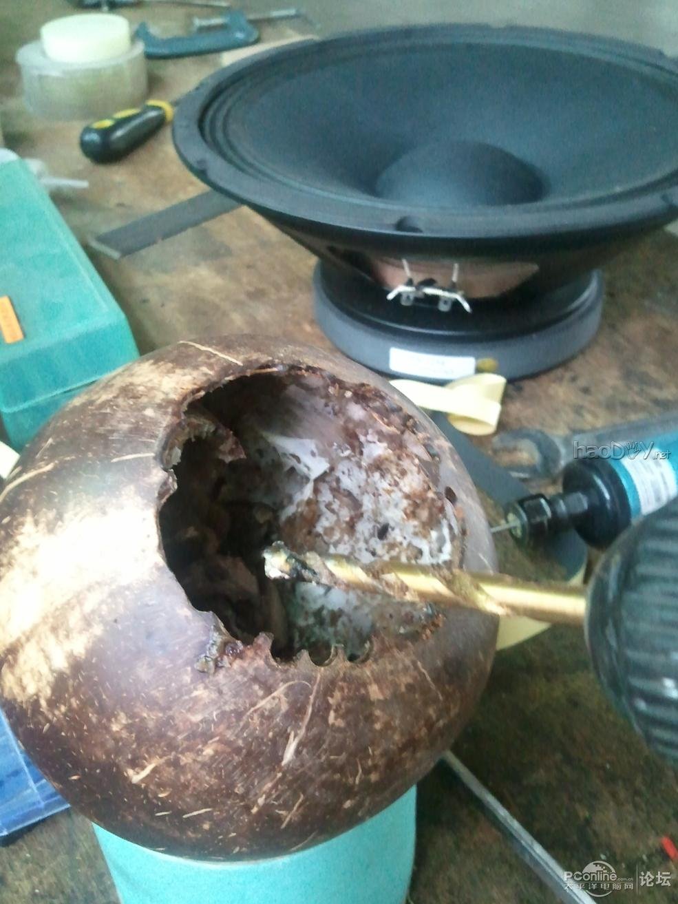 点击查看原图 做了一对椰子壳小音箱,跟大家分享一下