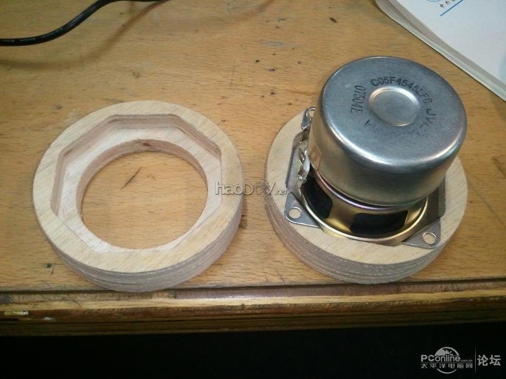 点击查看原图 做了一对椰子壳小音箱,跟大家分享一下