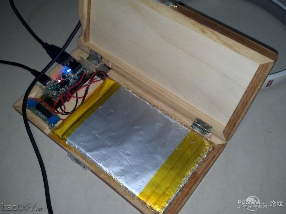 点击查看原图 自制棋盘移动电源+暴改无线耳机充电