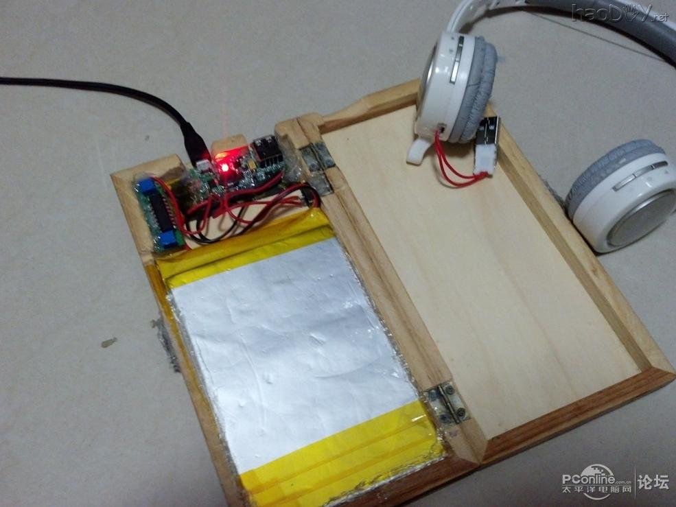 点击查看原图 自制棋盘移动电源+暴改无线耳机充电