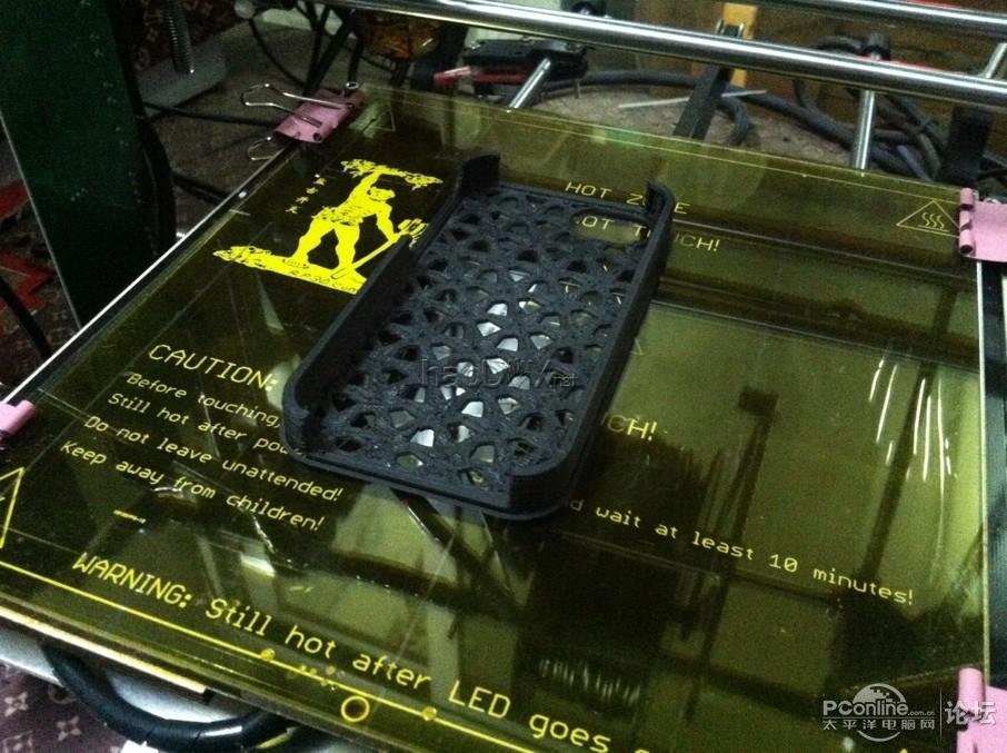 点击查看原图 用3D打印机,打印了一个iphone4手机壳
