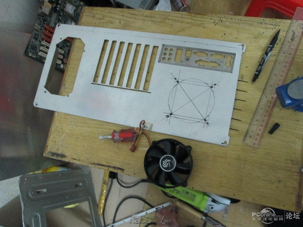 点击查看原图 手工DIY的全铝机箱