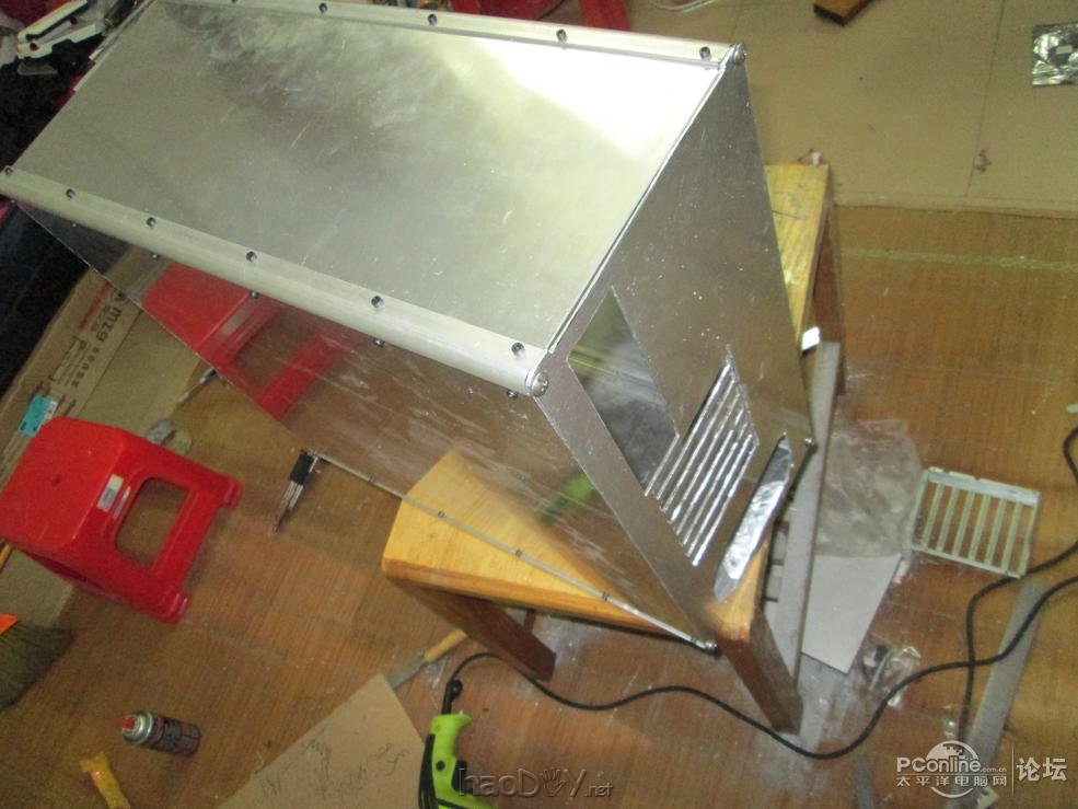 点击查看原图 手工DIY的全铝机箱