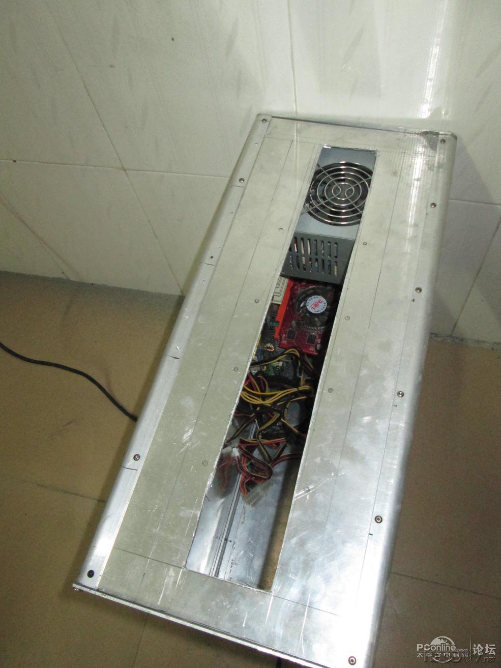 点击查看原图 手工DIY的全铝机箱