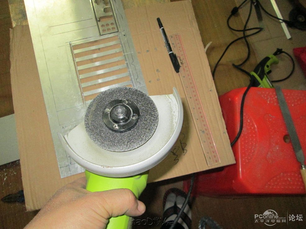 点击查看原图 手工DIY的全铝机箱