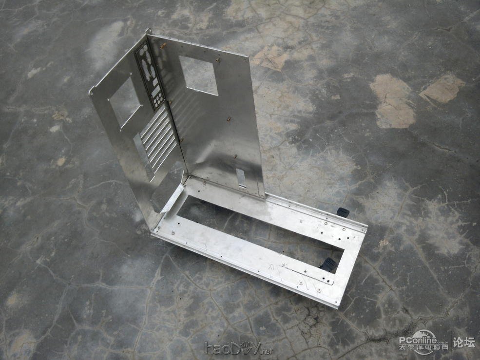 点击查看原图 手工DIY的全铝机箱