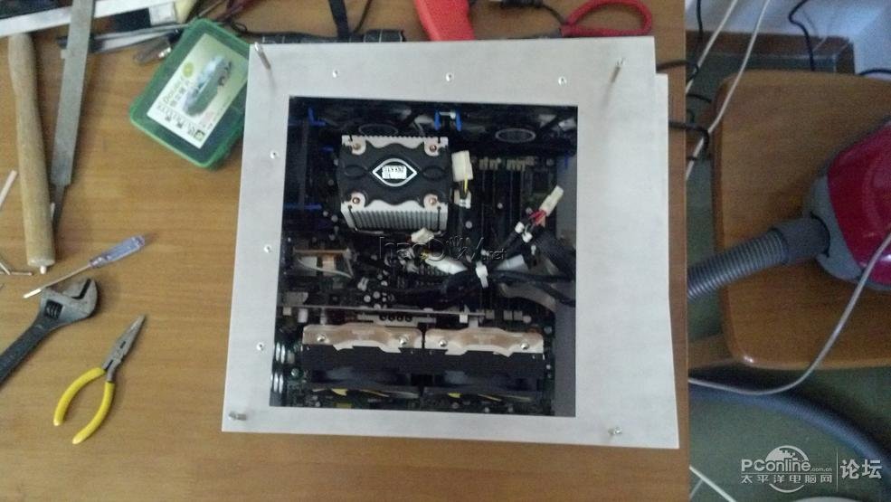 点击查看原图 全手工仿制+改造纯铝散热片+航空插头电脑机箱