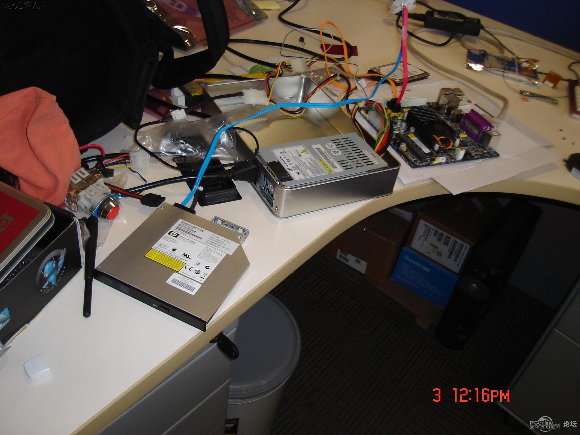 点击查看原图 月饼盒的机器电脑主机