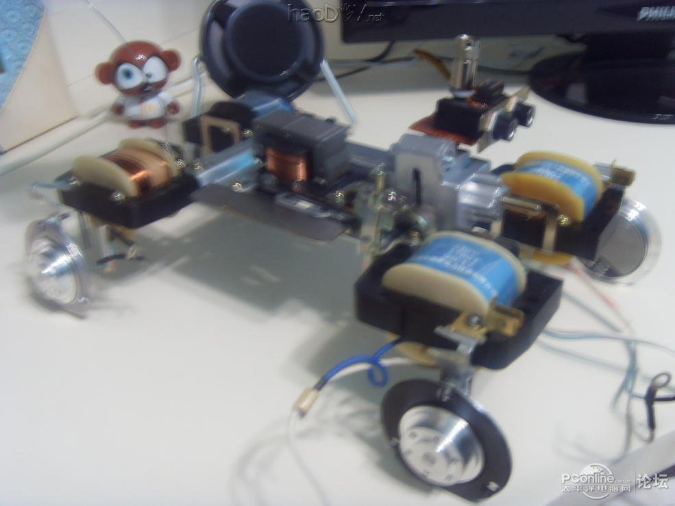点击查看原图 废物利用自己亲手打造的机器人模型