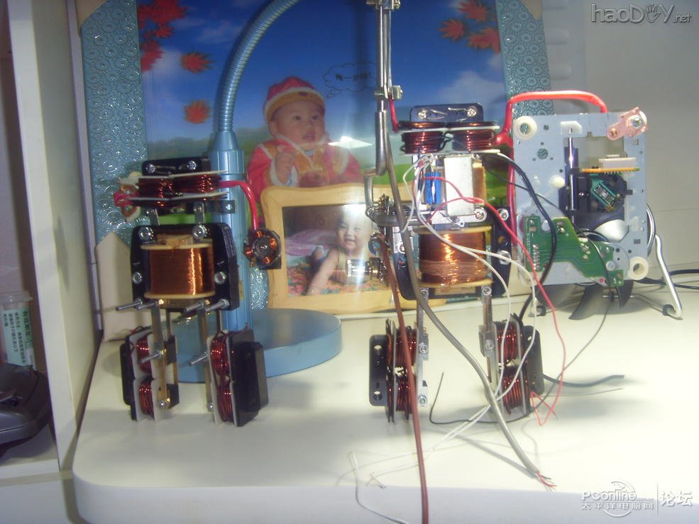 点击查看原图 废物利用自己亲手打造的机器人模型