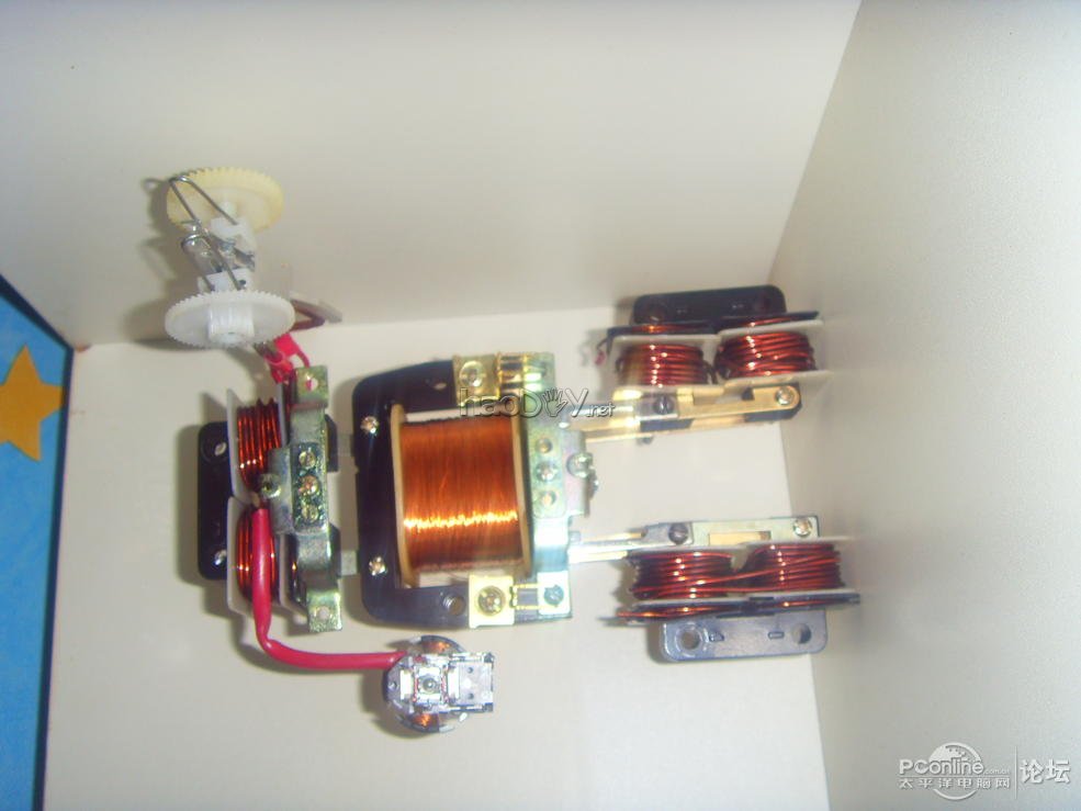 点击查看原图 废物利用自己亲手打造的机器人模型